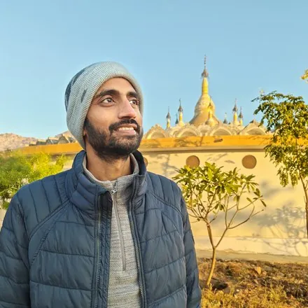 Vipassana in Pushkar, with INDI